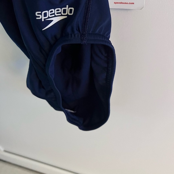 Women’s Speedo sport swimsuit - Picture 6 of 9